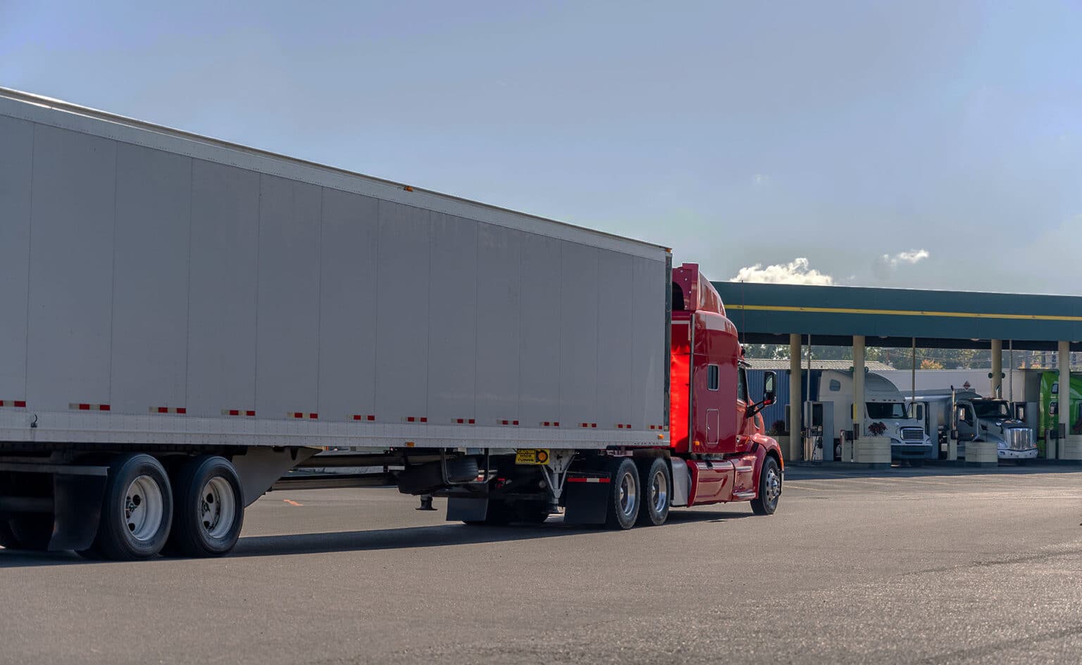 Semi Trailer GPS Tracking Benefits and How to Choose Tracking Devices