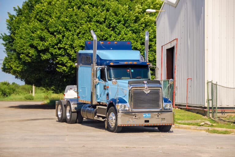 Blue semitrailer truck