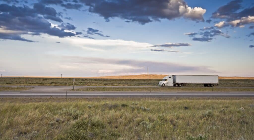 How Many Hours Can a CDL Sriver Drive: CDL Hours of Service Rules, Key ...
